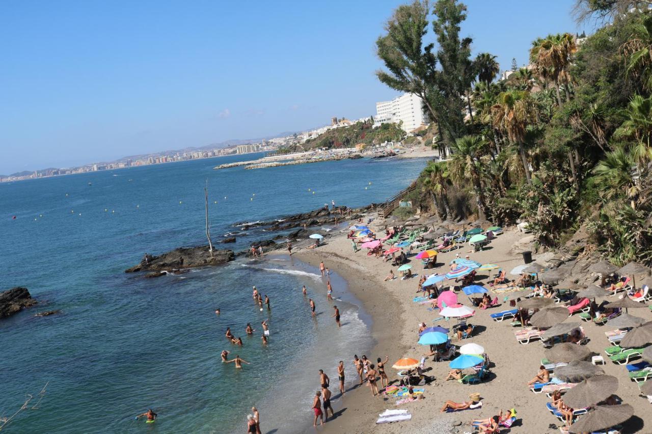 A Place Under The Sun And Near The Water Torremuelle Luaran gambar
